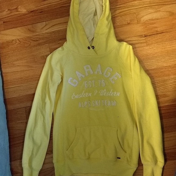 pale yellow michigan sweatshirt